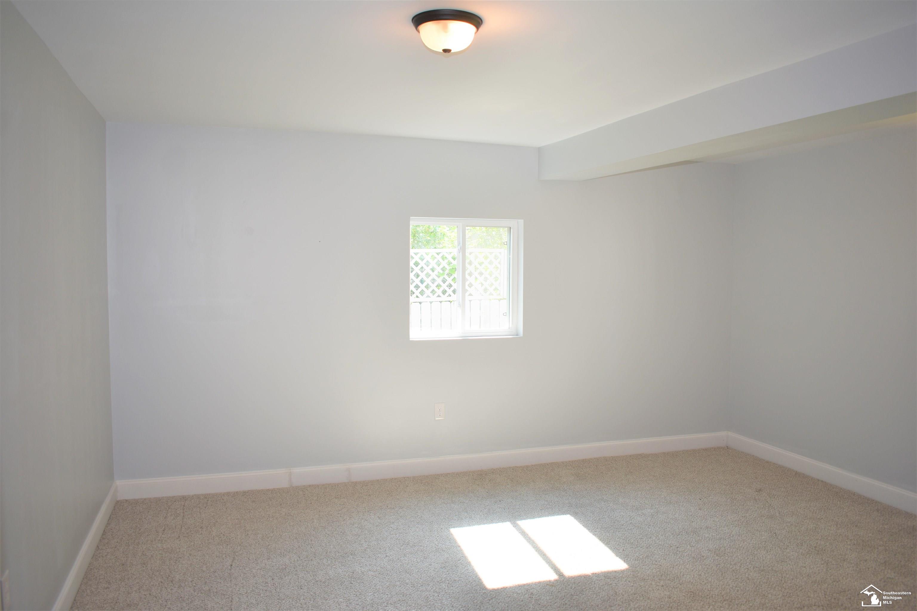 45081 Willis Road Belleville, MI 48111 - Photo 13 of 33 50115074-12.JPG