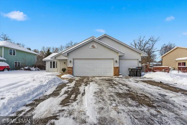 $325,000 | 23152 Gladiola Street Northwest, St. Francis, MN 55070