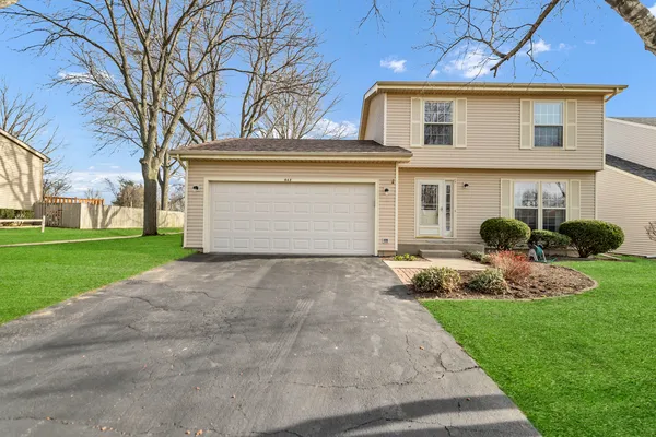 $350,000 | 842 Pin Oak Circle, Cary, IL 60013