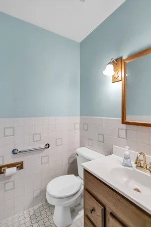 $350,000 | 842 Pin Oak Circle, Cary, IL 60013