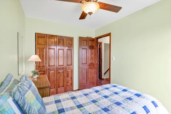 $350,000 | 842 Pin Oak Circle, Cary, IL 60013