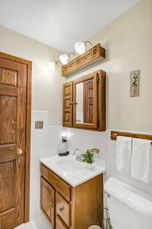 $350,000 | 842 Pin Oak Circle, Cary, IL 60013