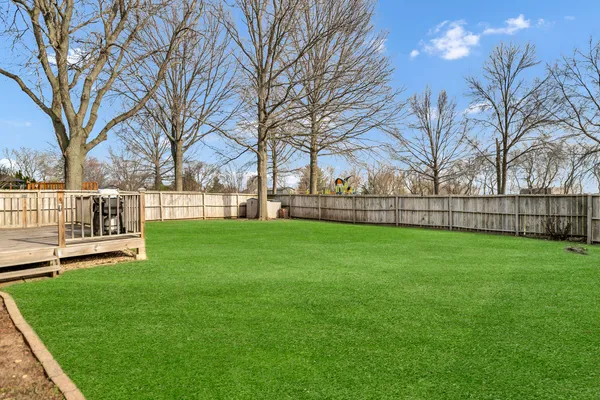 $350,000 | 842 Pin Oak Circle, Cary, IL 60013