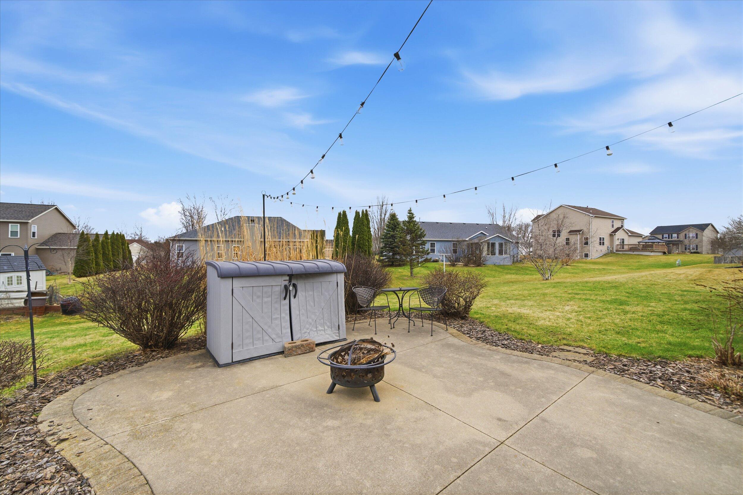 N8330 Whippoorwill Road Ixonia, WI 53036 - Photo 7 of 55 Patio