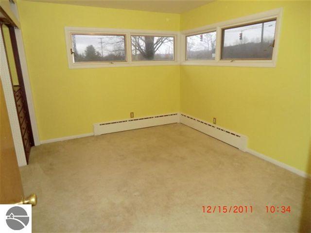 834 Cass Road Traverse City, MI 49696 - Photo 7 of 25 1732361-6.JPG