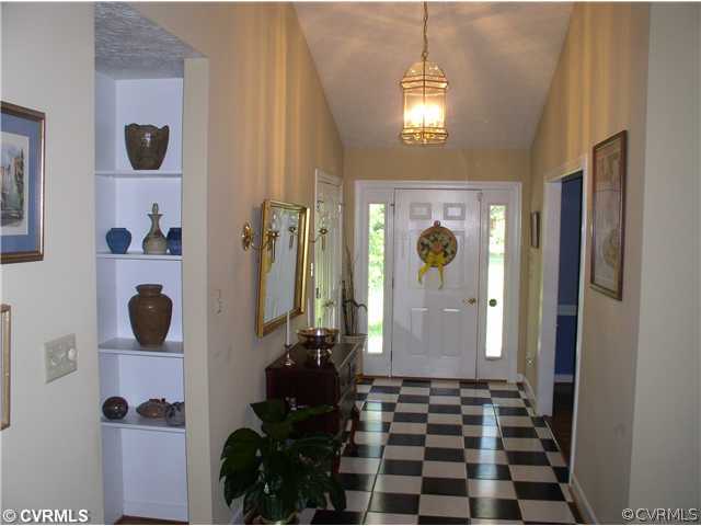7285 Turner Road Richmond, VA 23231 - Photo 3 of 17 Foyer - Foyer