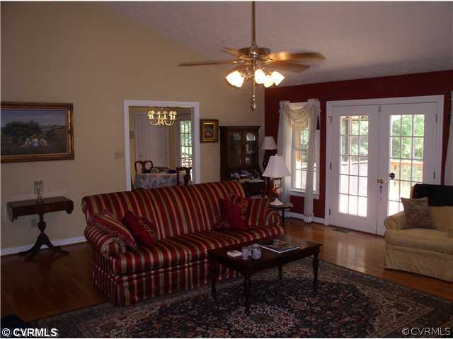 7285 Turner Road Richmond, VA 23231 - Photo 4 of 17 Den/Family/Great Room - Great Room