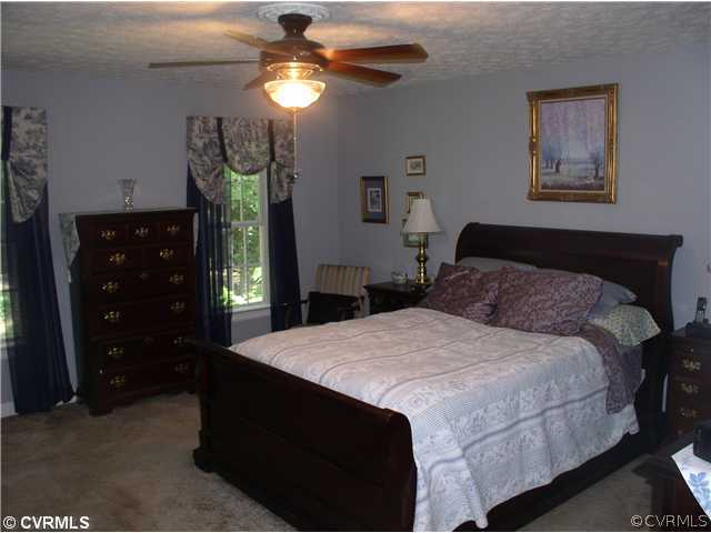 7285 Turner Road Richmond, VA 23231 - Photo 10 of 17 Master Bedroom - Master Bedroom Suite with Jetted