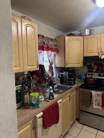 $89,999 | 4141 Northwest 26th Street, Unit 322, Lauderhill, FL 33313