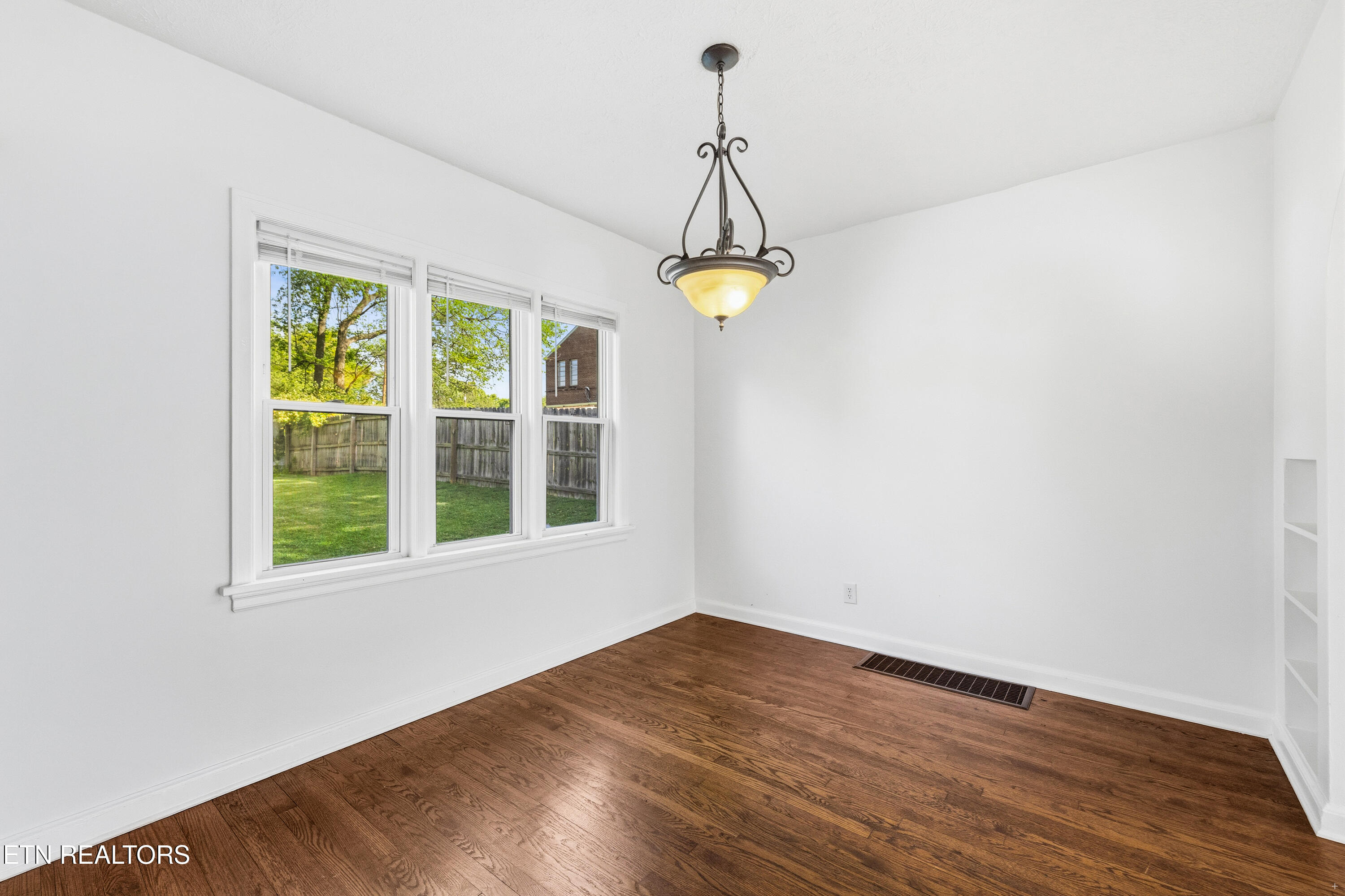 1146 East Lincoln Road Maryville, TN 37804 - Photo 11 of 31 Positive Perceptions-11