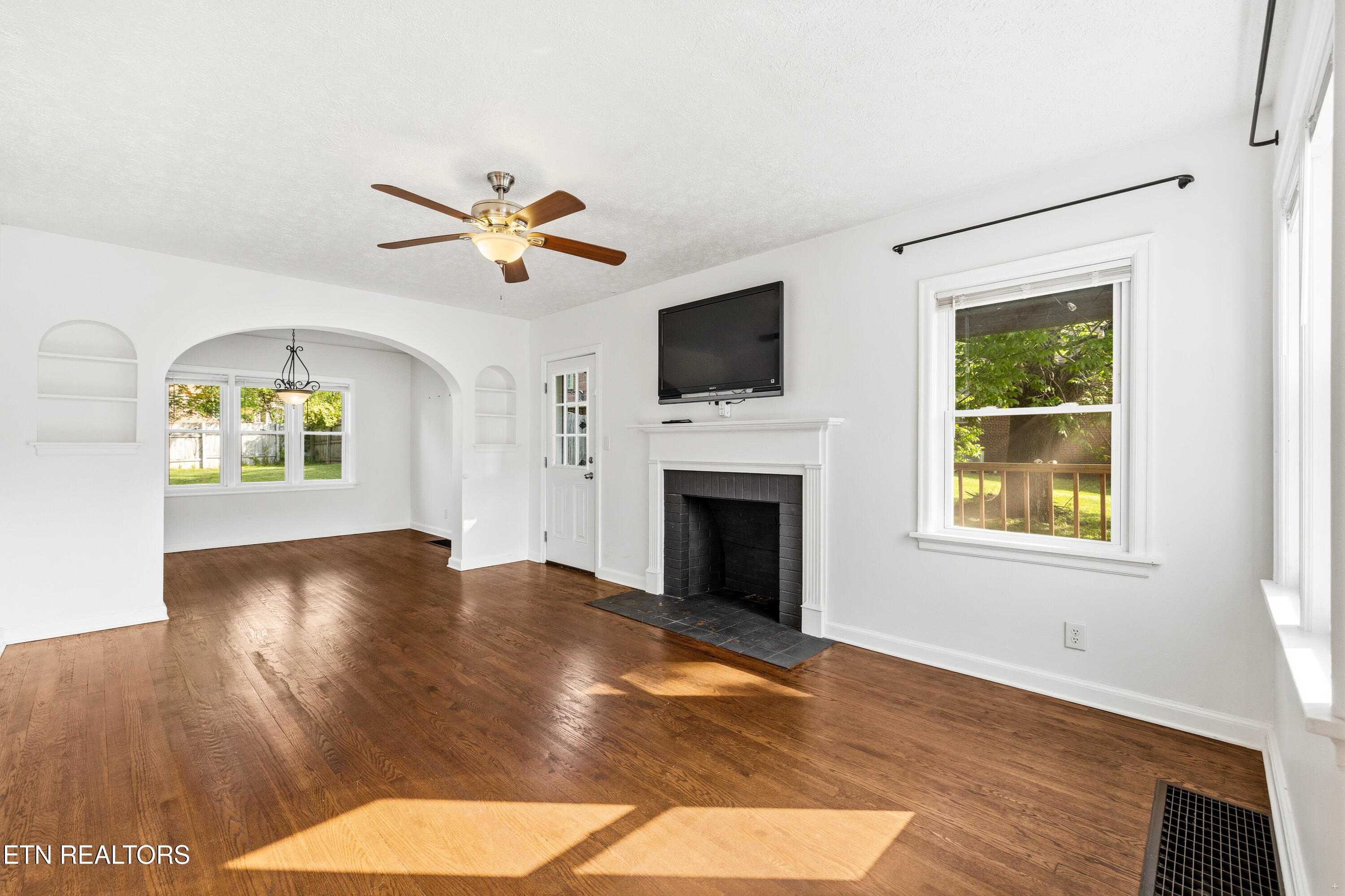 1146 East Lincoln Road Maryville, TN 37804 - Photo 6 of 31 Positive Perceptions-6