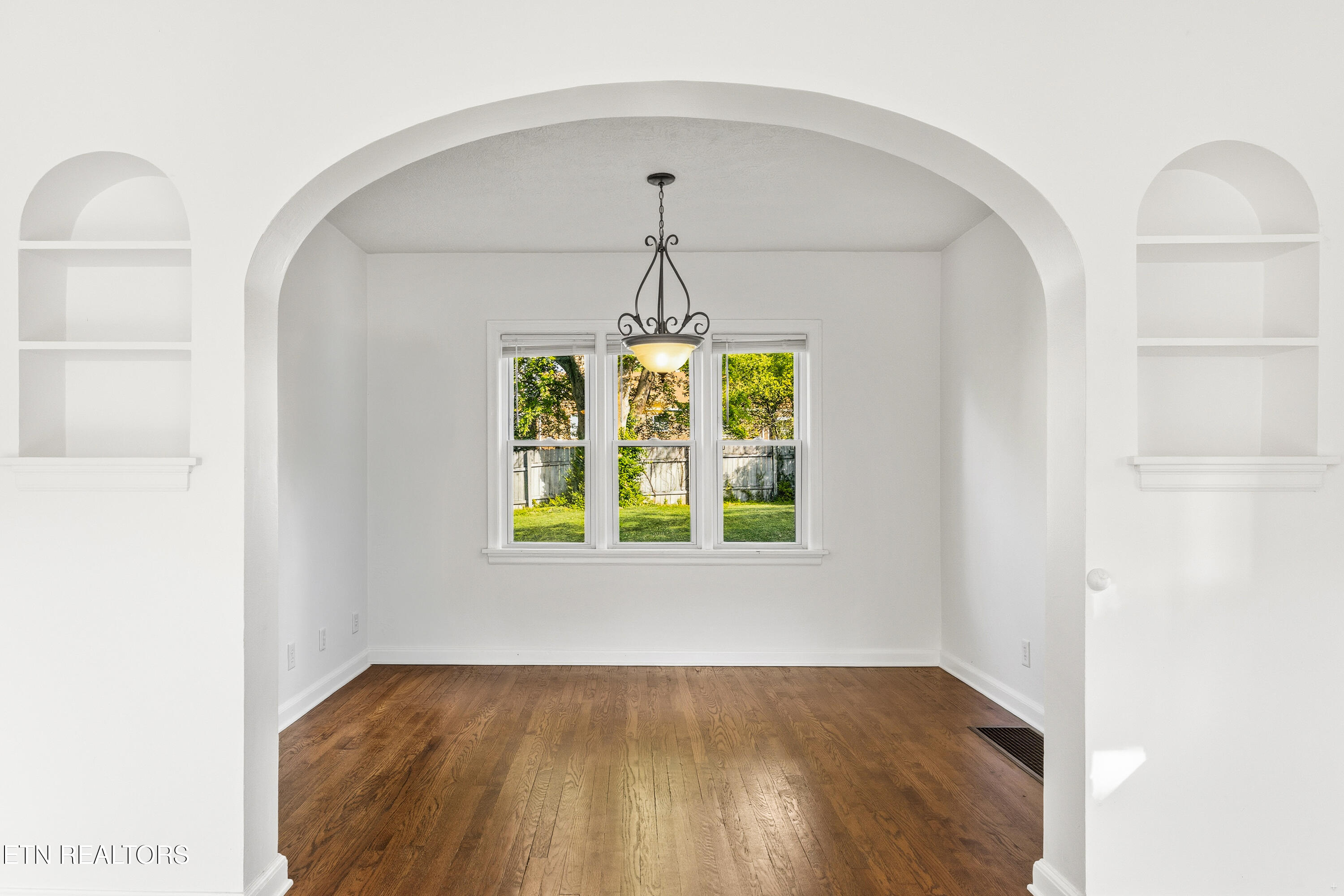 1146 East Lincoln Road Maryville, TN 37804 - Photo 7 of 31 Positive Perceptions-7