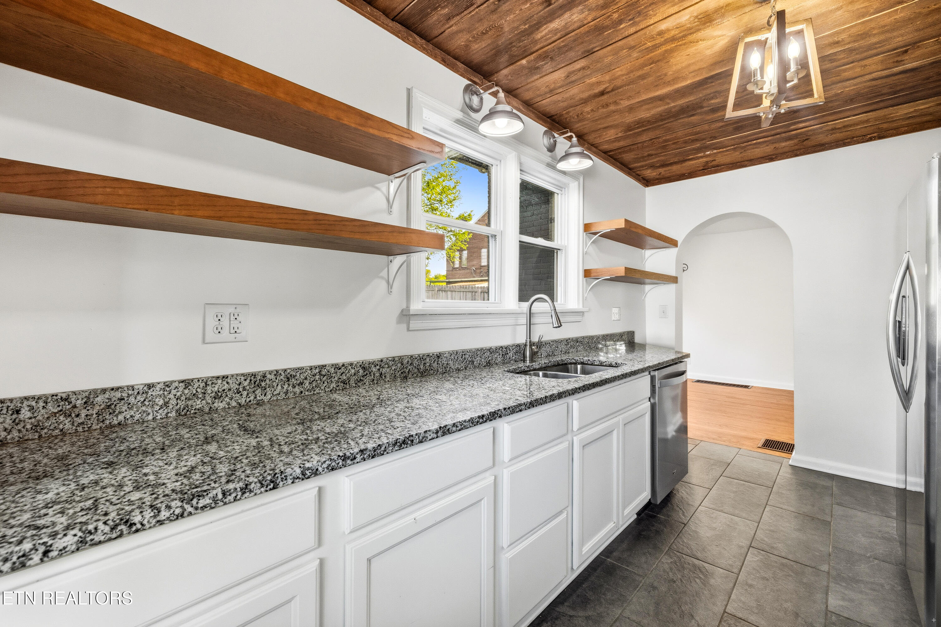 1146 East Lincoln Road Maryville, TN 37804 - Photo 10 of 31 Positive Perceptions-10