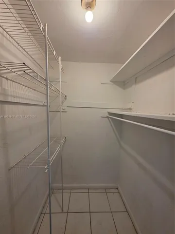 $1,450 | 4731 Northwest 10th Court, Unit 210, Plantation, FL 33313