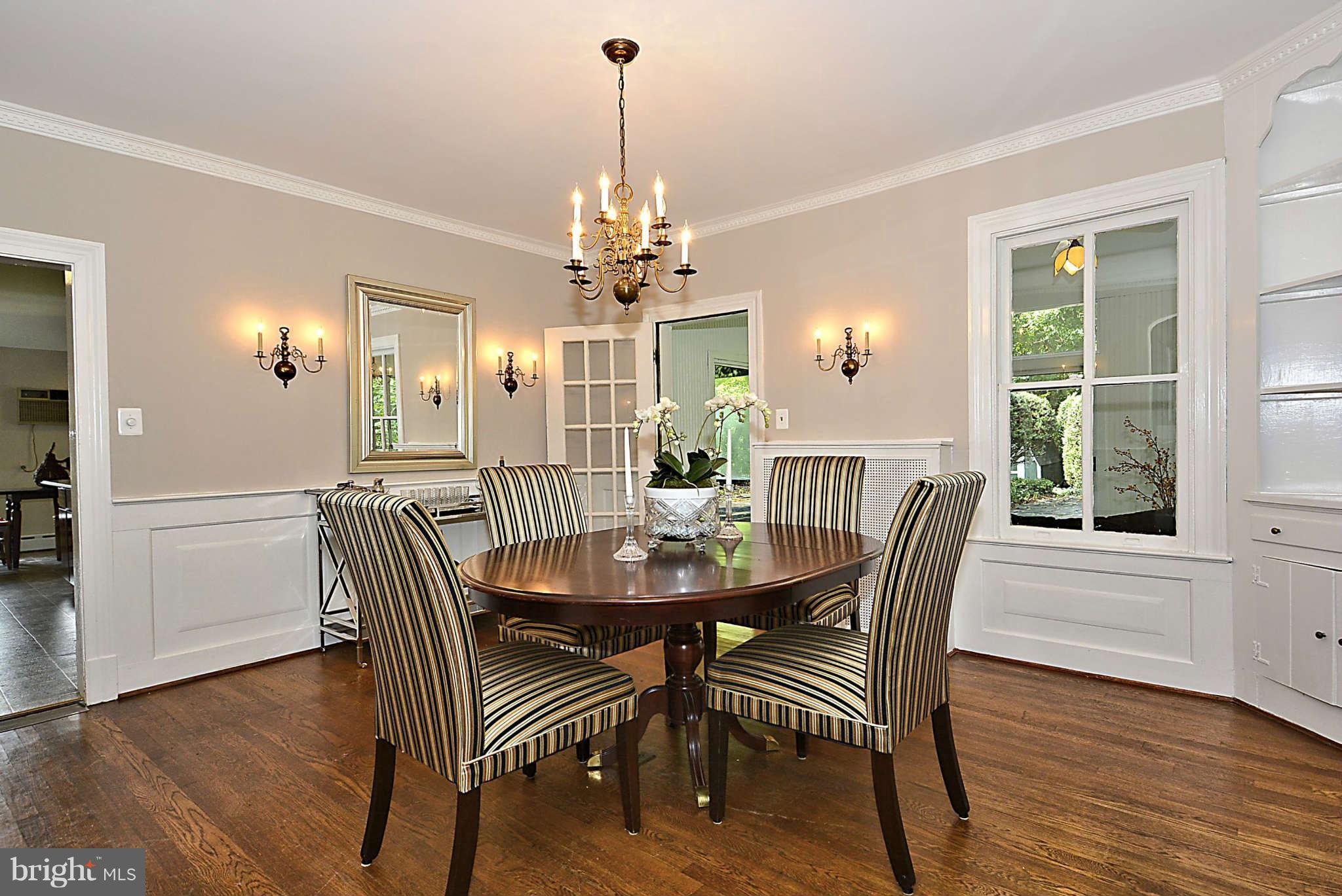 1825 Kirby Road McLean, VA 22101 - Photo 11 of 30 Elegant Formal Dining Room