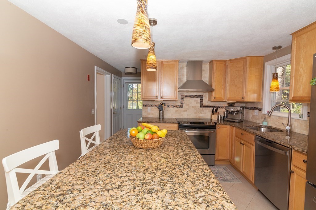 1323 Old Worcester Road Framingham, MA 01701 - Photo 8 of 23 Gallery Image 8
