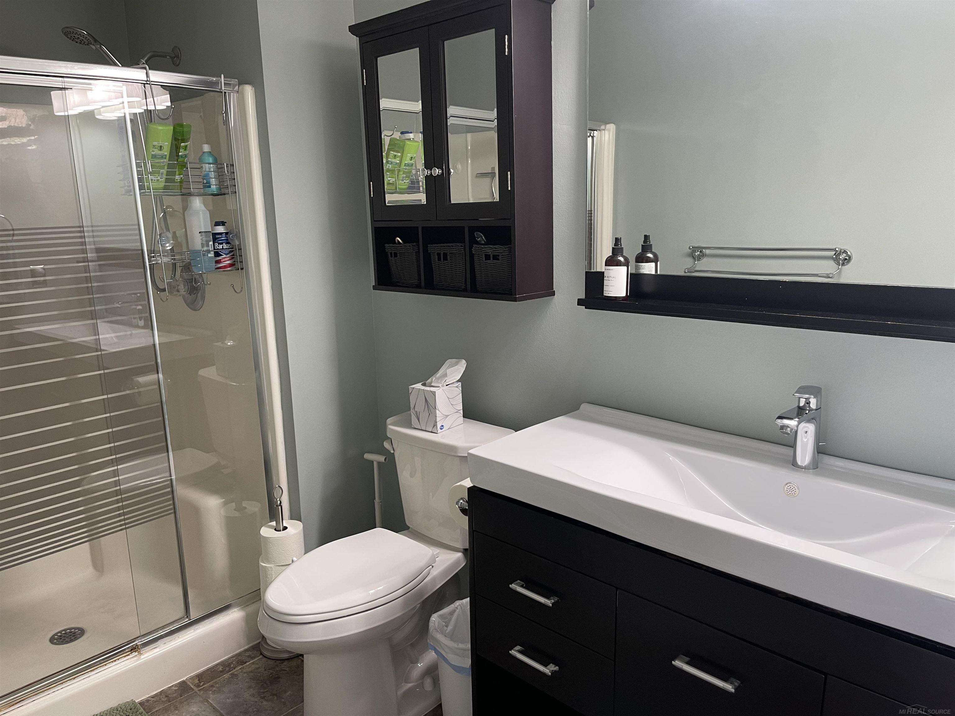 107 Eagle Ridge Road Lake Orion, MI 48360 - Photo 13 of 32 Master Bathroom
