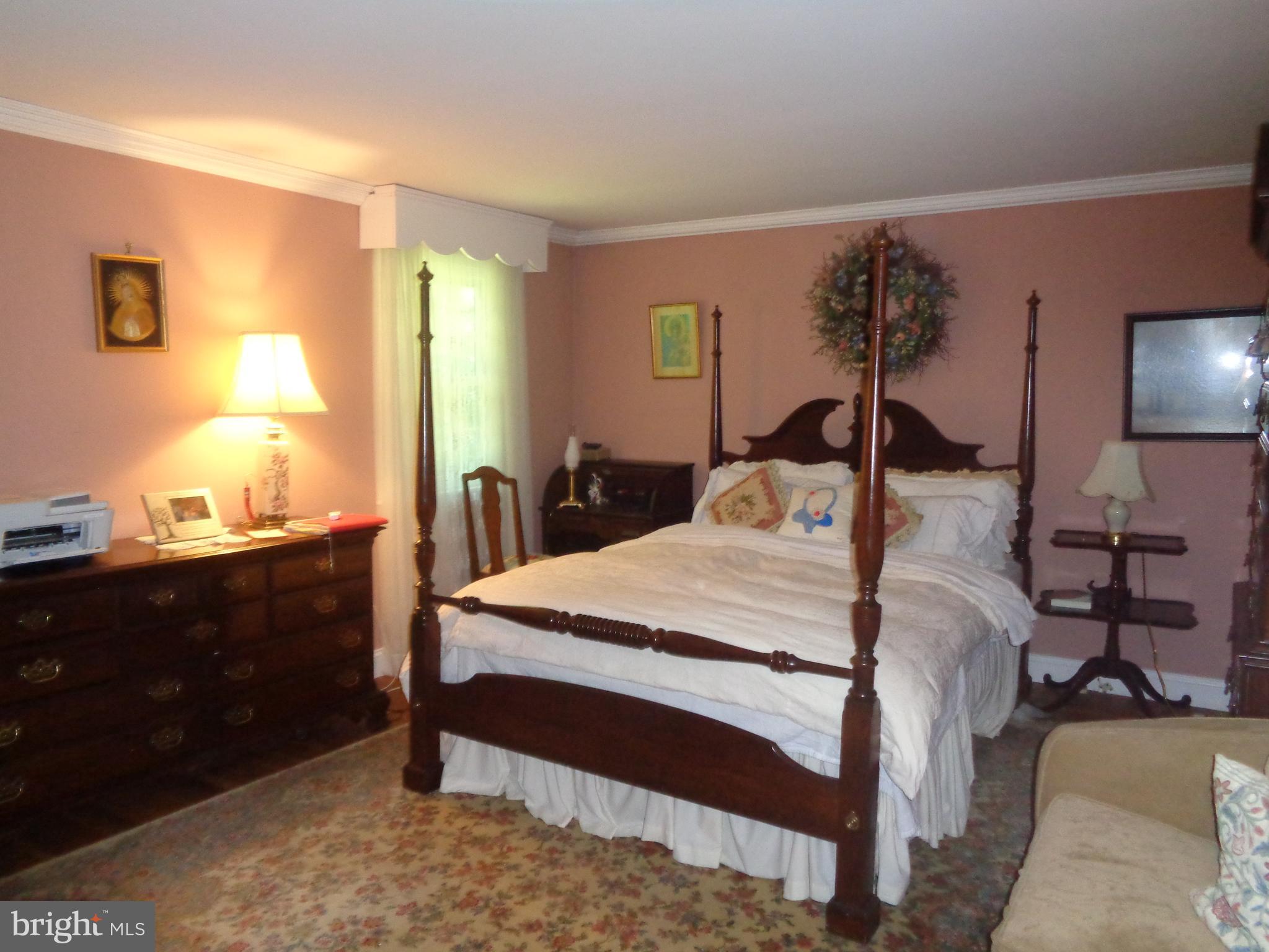 208 Valley Forge Road Cinnaminson, NJ 08077 - Photo 11 of 15 MASTER BR