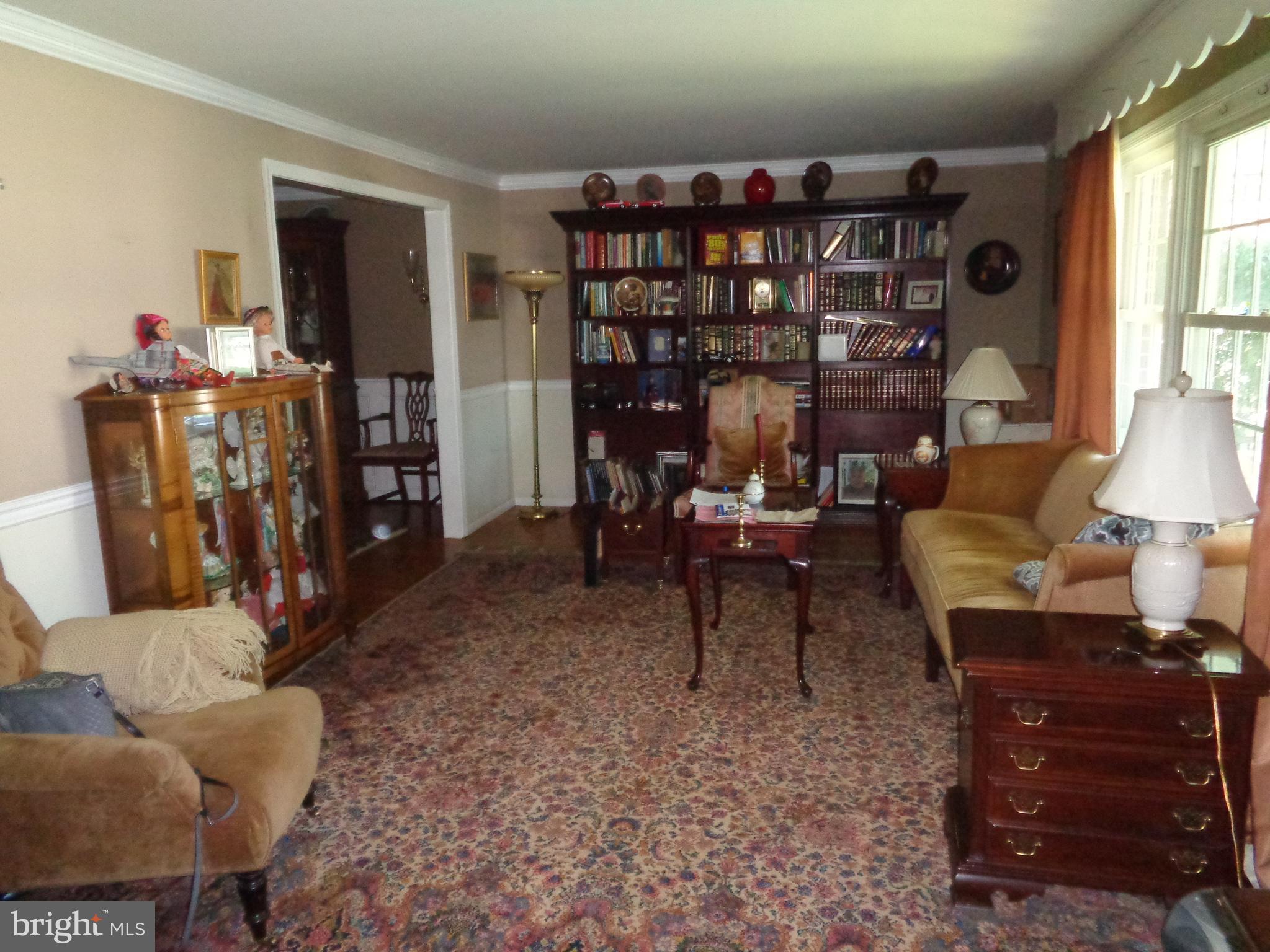 208 Valley Forge Road Cinnaminson, NJ 08077 - Photo 3 of 15 LIVING ROOM