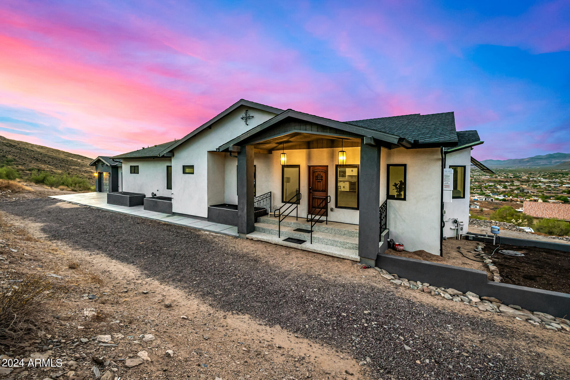 1829 West Cloud Road Phoenix, AZ 85086 - Photo 3 of 137 0005-03-Cloud