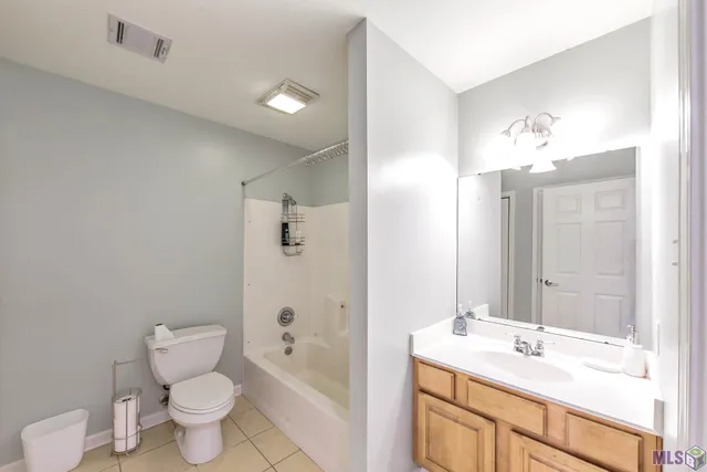 $278,000 | 3031 Barrow Street, Unit 6, Houma, LA 70360