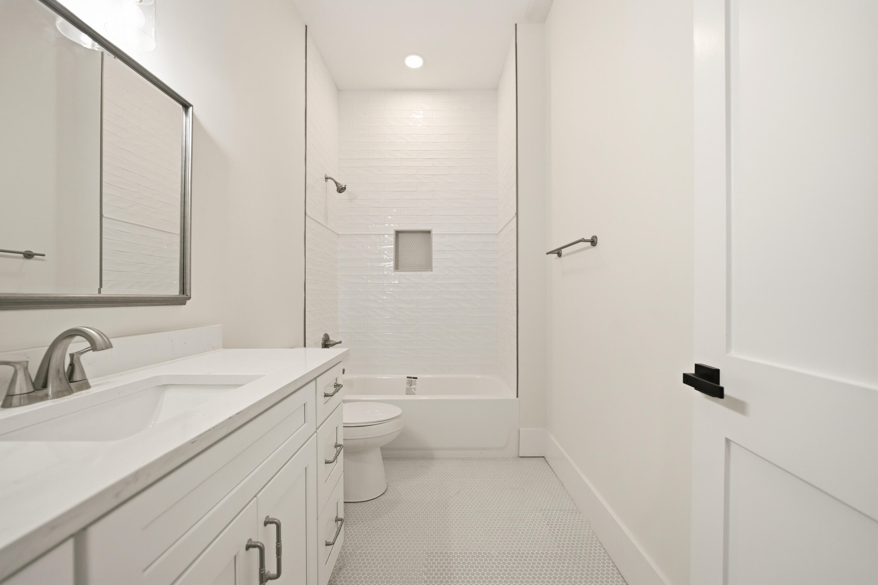 179 4th Street Santa Rosa Beach, FL 32459 - Photo 17 of 42 Full Bathroom