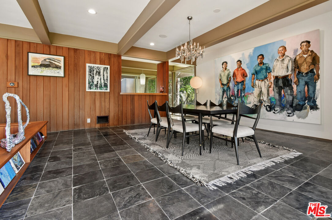 17269 Oak View Drive Encino, CA 91316 - Photo 11 of 45 Gallery Image 11