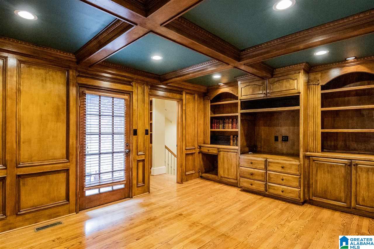 1704 Kensington Road Birmingham, AL 35209 - Photo 13 of 31