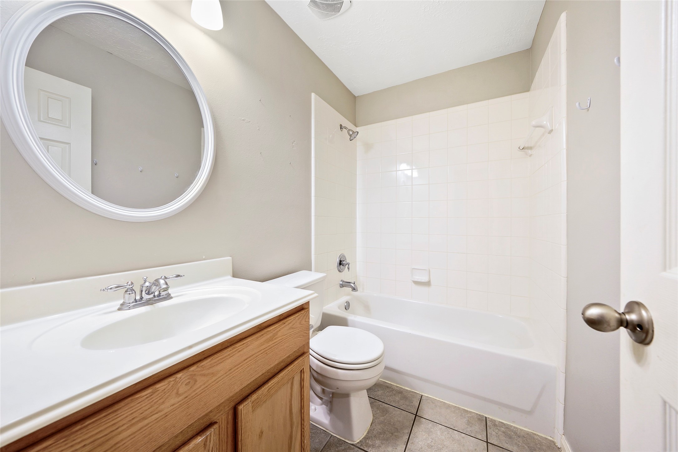 6903 Summer Bridge Lane Spring, TX 77379 - Photo 26 of 35 hall bath