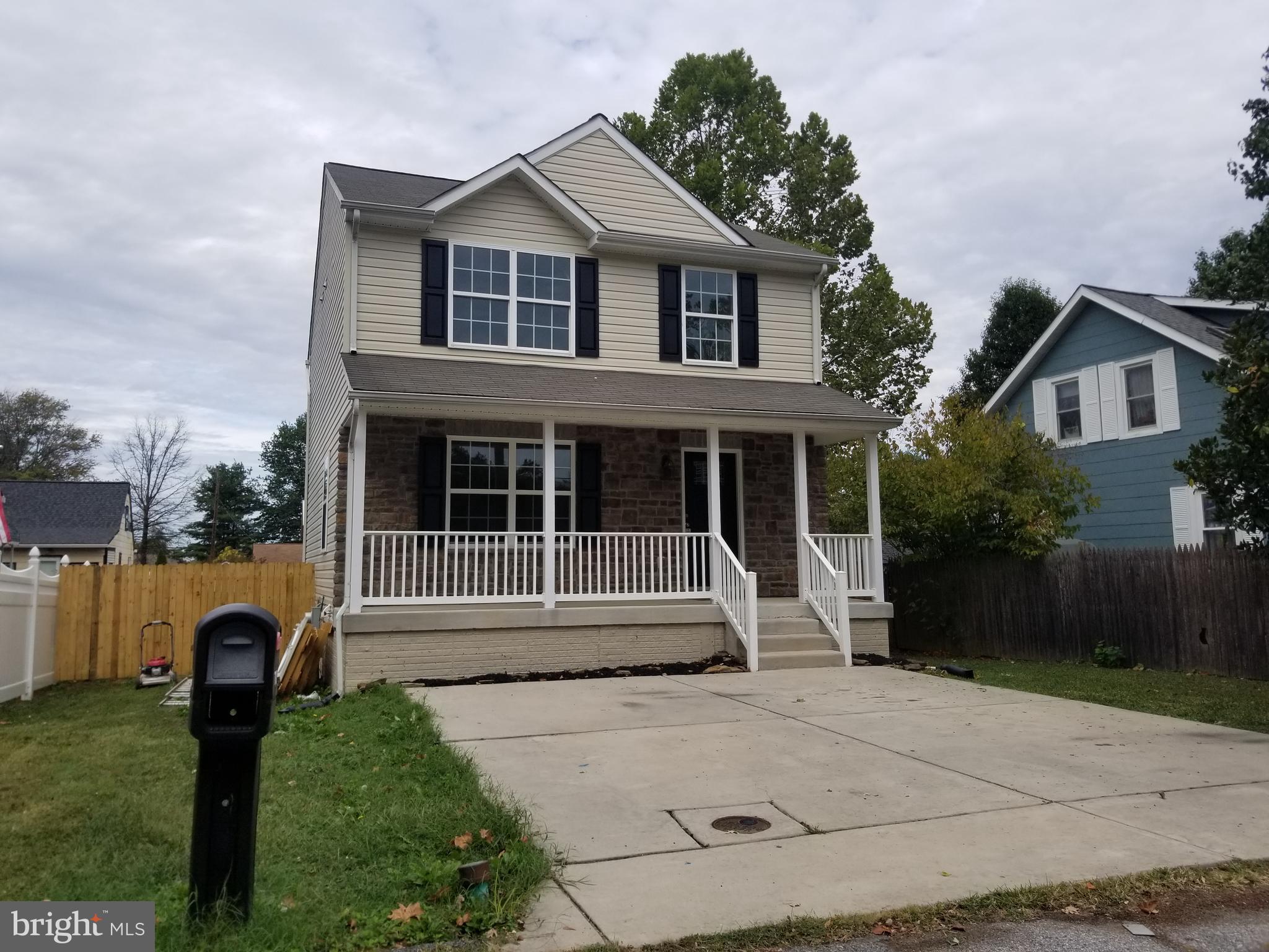 702 Holy Cross Road Baltimore, MD 21225 - Photo 6 of 69 Gallery Image 6