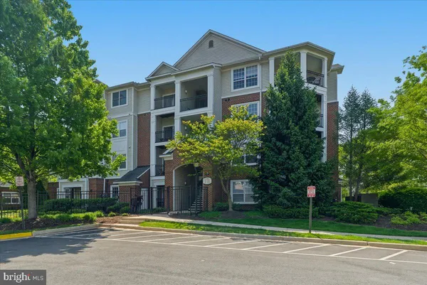 $390,000 | 12901 Centre Park Circle, Unit 115, Herndon, VA 20171