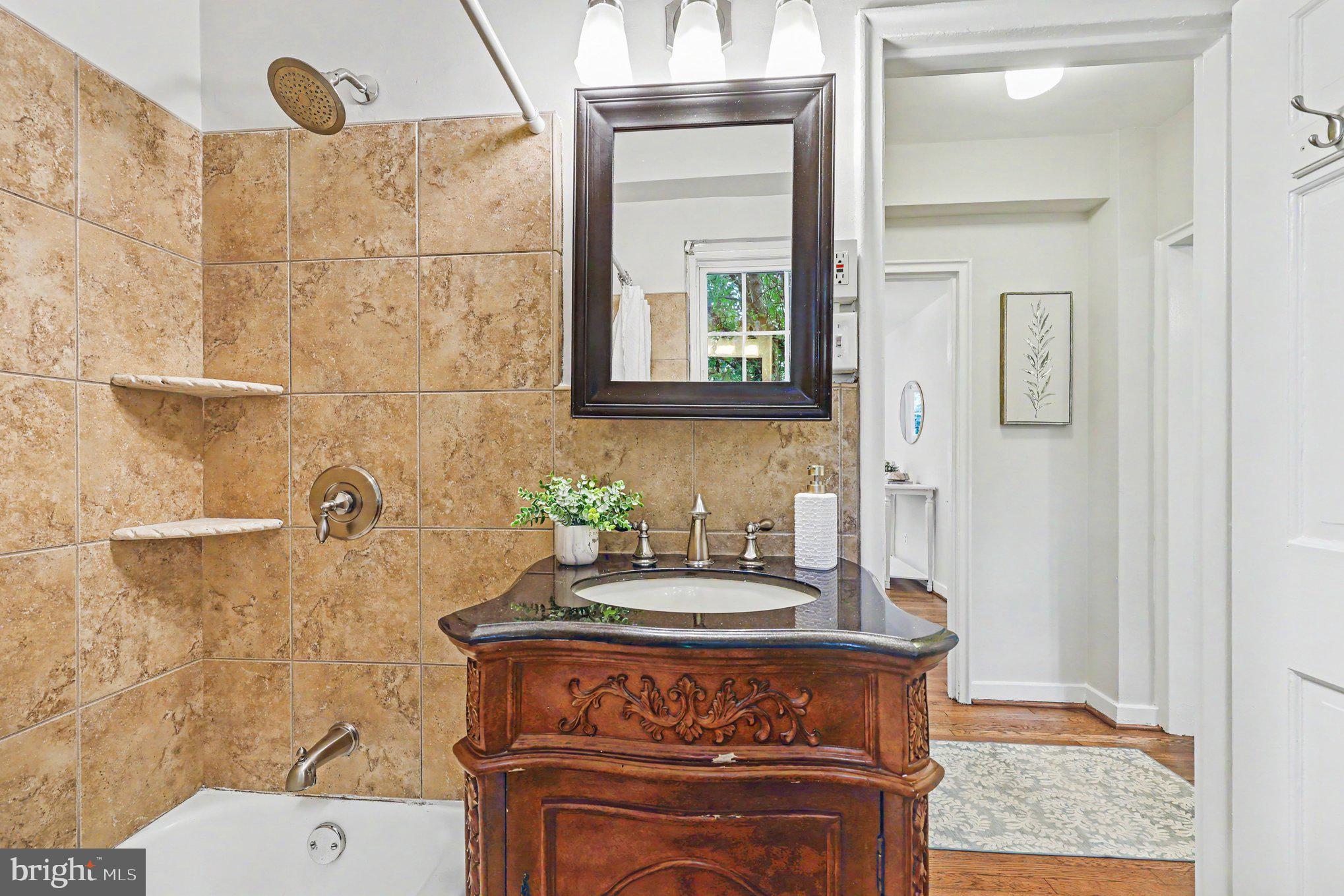 211 East Glebe Road, Unit D Alexandria, VA 22305 - Photo 17 of 24