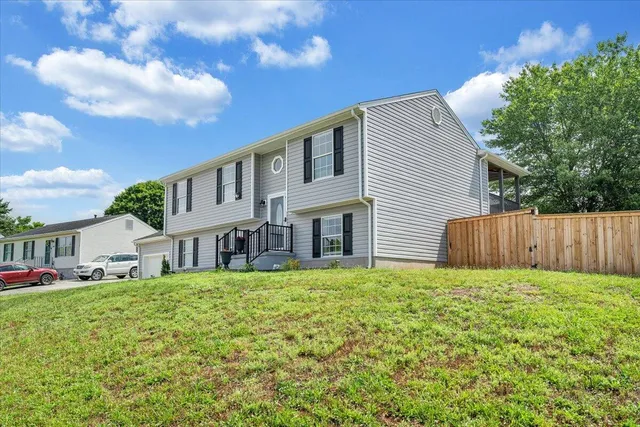$367,000 | 901 Samantha Circle, Roanoke, VA 24019