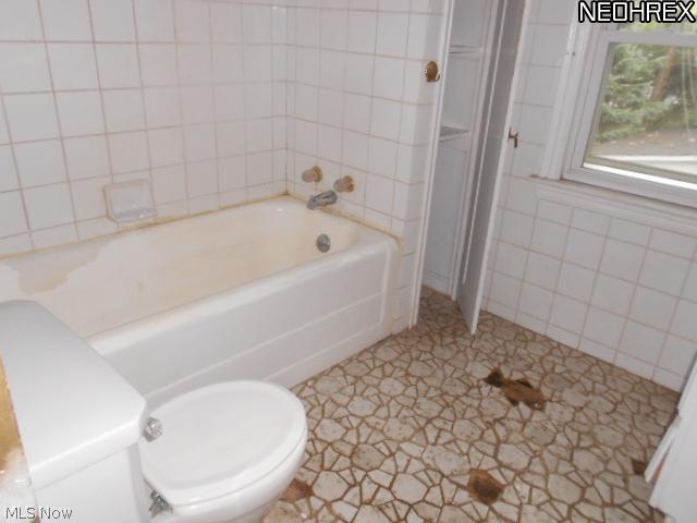3751 Northampton Road Cleveland Heights, OH 44121 - Photo 3 of 8 Gallery Image 3