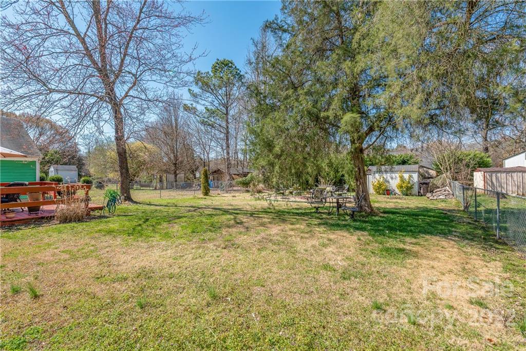 1531 Crestdale Road Rock Hill, SC 29732 - Photo 18 of 20 a view of yard with tree