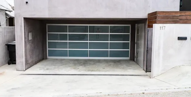 $15,000 | 117 Park Place, Venice, CA 90291