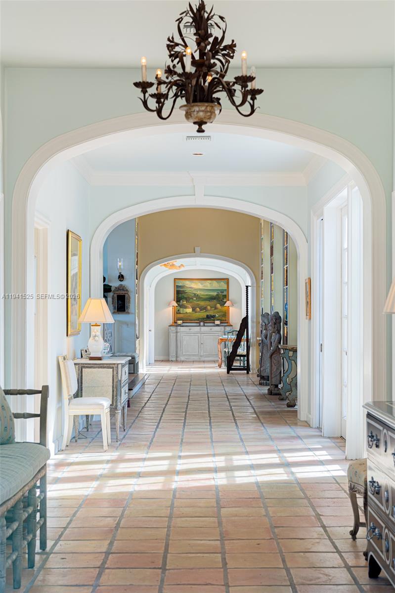 21 South Beach Road Jupiter Island, FL 33455 - Photo 13 of 45 a living room with furniture