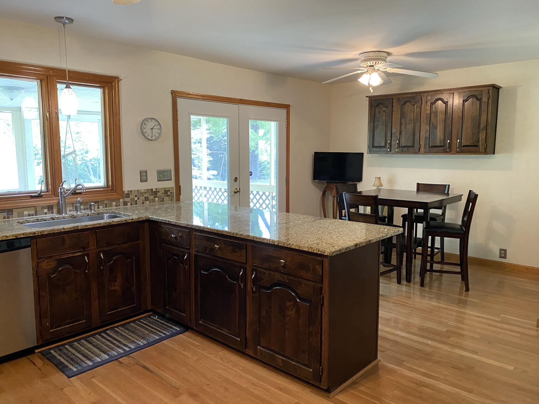 9003 Edgewater Road Chattanooga, TN 37416 - Photo 4 of 13 Kitchen