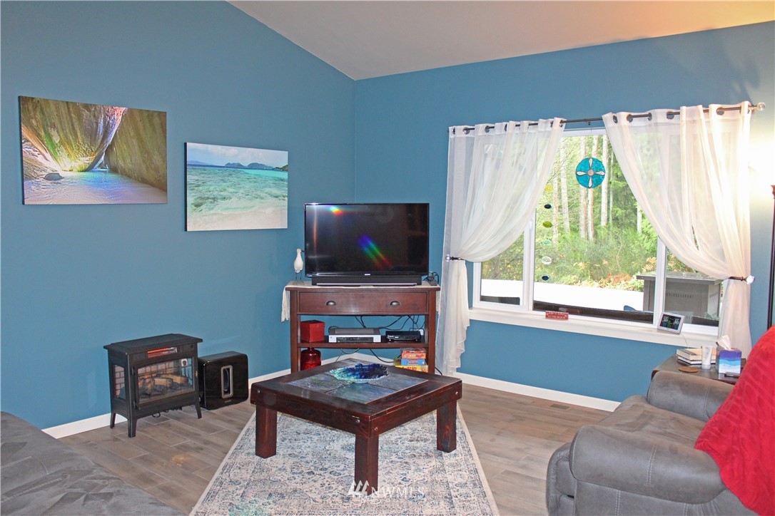 4267 Banner Road Southeast Port Orchard, WA 98366 - Photo 18 of 25 Gallery Image 18