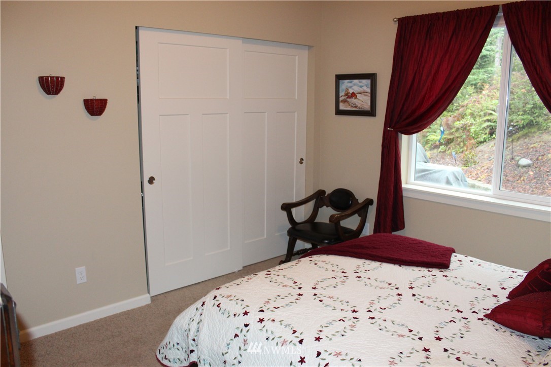 4267 Banner Road Southeast Port Orchard, WA 98366 - Photo 8 of 25 Gallery Image 8