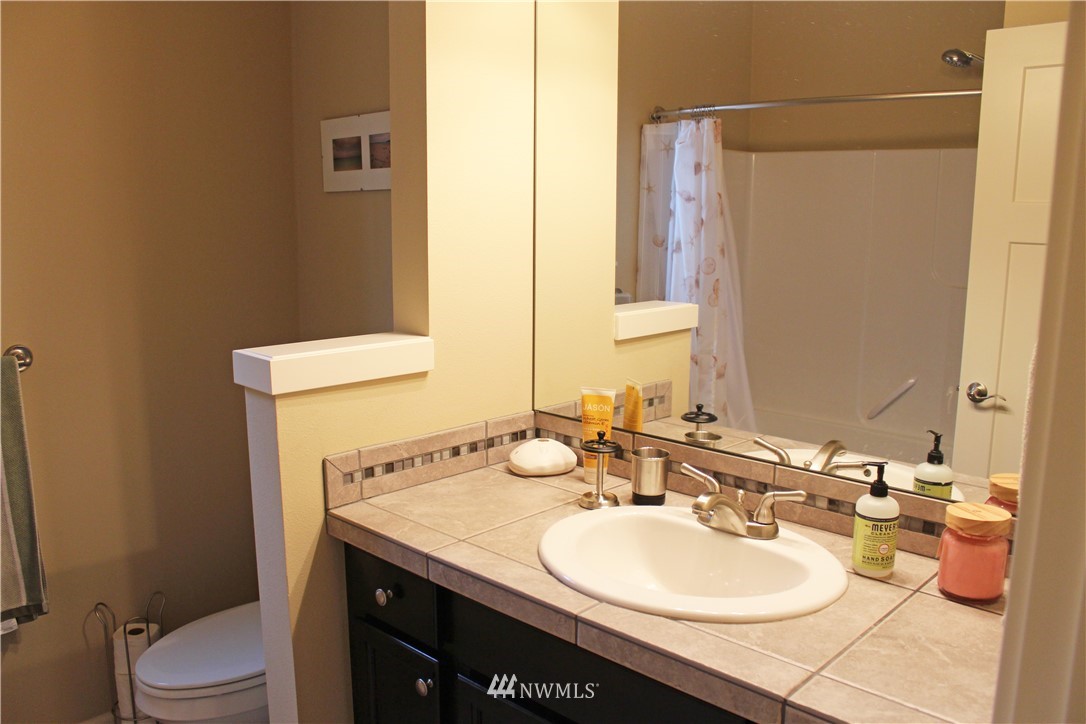 4267 Banner Road Southeast Port Orchard, WA 98366 - Photo 10 of 25 Gallery Image 10