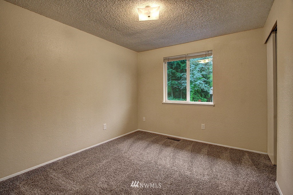 13408 Southeast 168th Street Renton, WA 98058 - Photo 9 of 23 Gallery Image 9