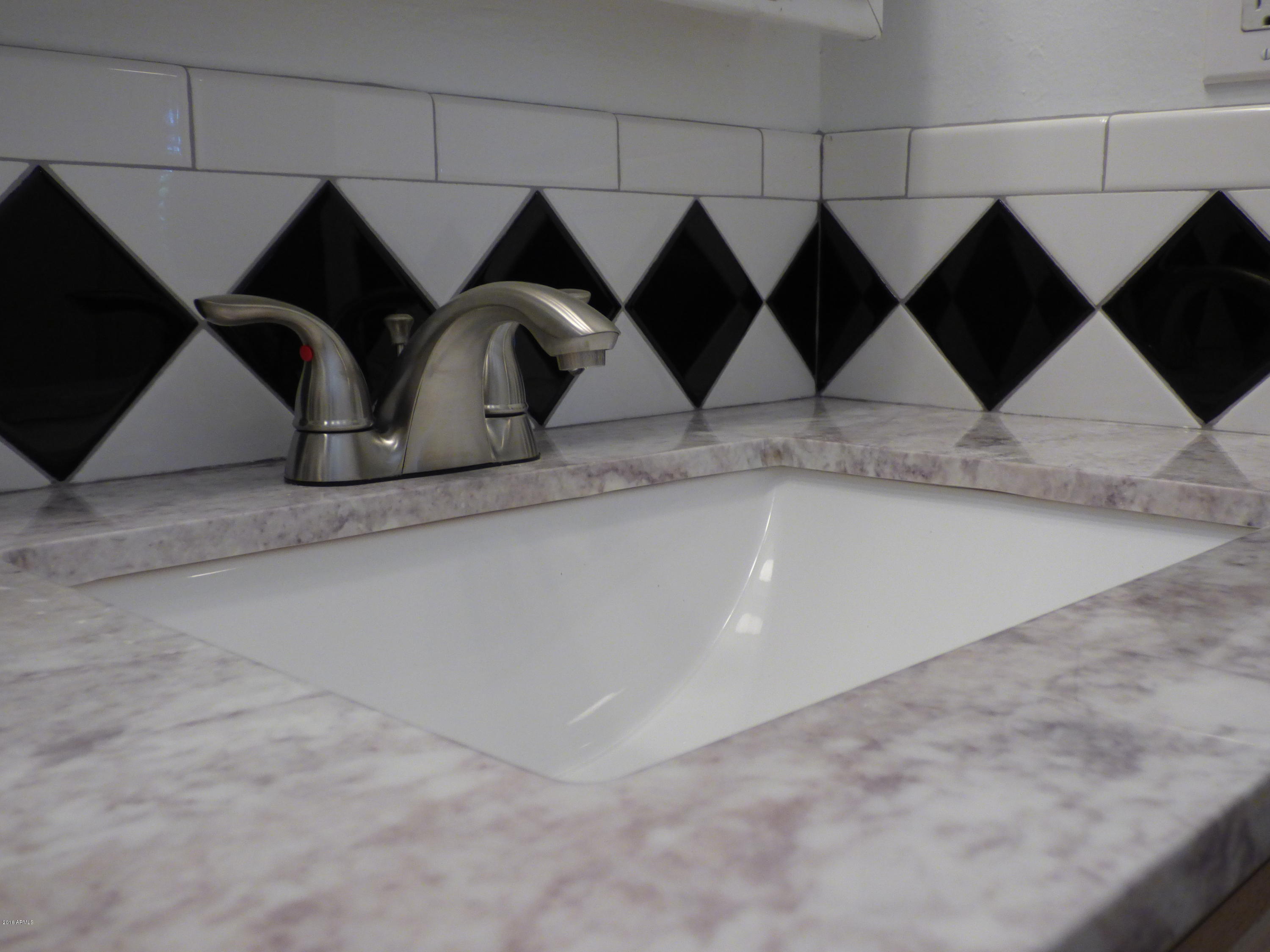 1250 East Bethany Home Road, Unit 21 Phoenix, AZ 85014 - Photo 6 of 13 Granite