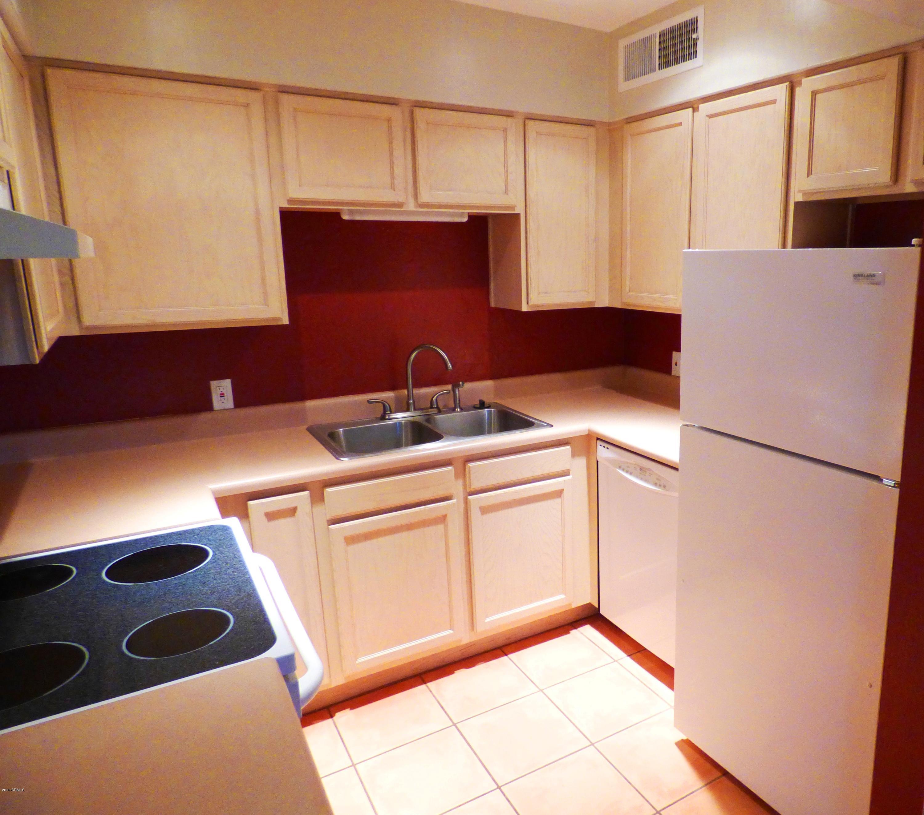 1250 East Bethany Home Road, Unit 21 Phoenix, AZ 85014 - Photo 7 of 13 Kitchen