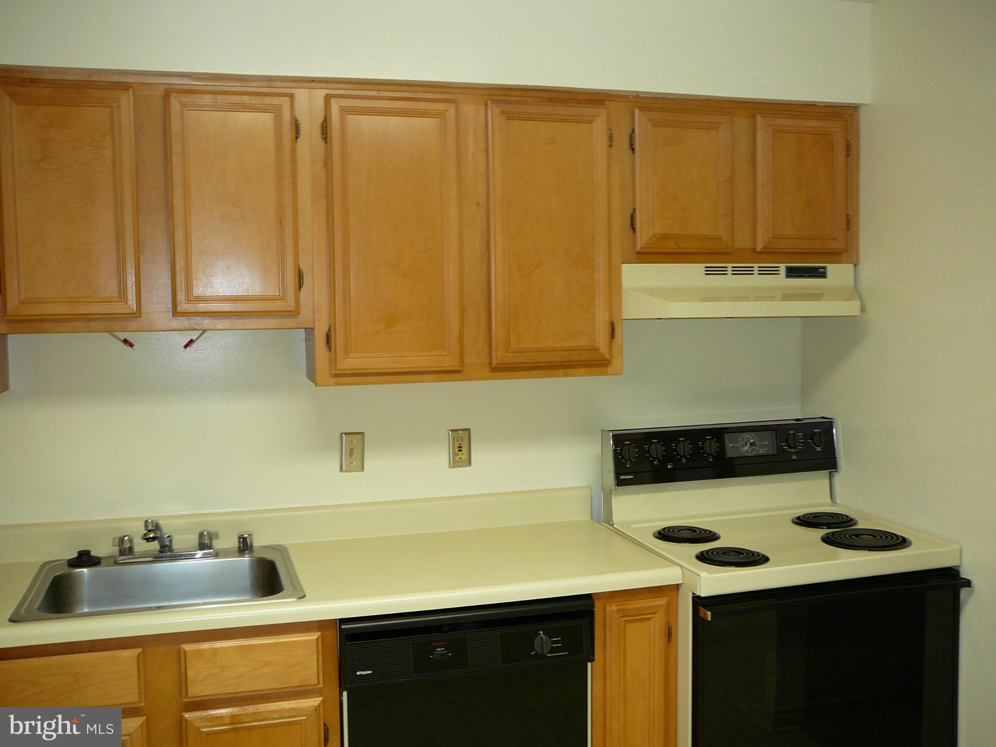 1002 Spring Gate Road, Unit 2C Baltimore, MD 21228 - Photo 6 of 9 Kitchen