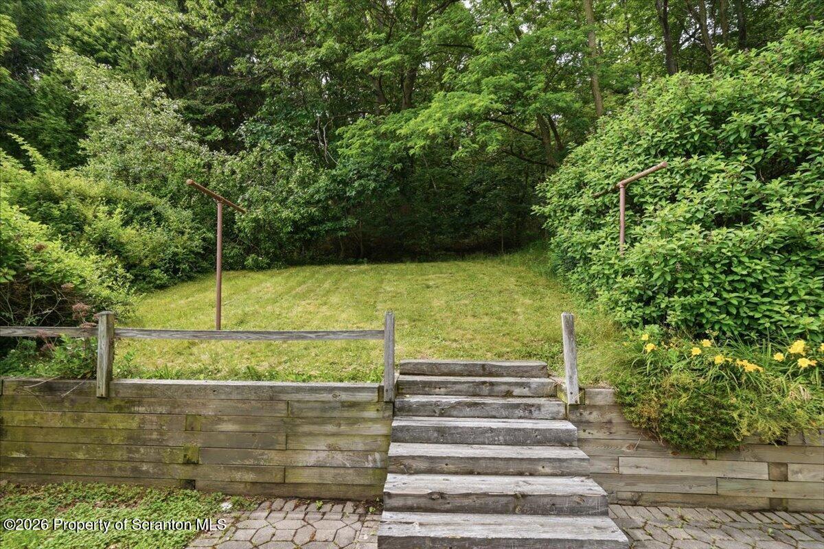 301 Spring Street Archbald, PA 18403 - Photo 45 of 51 35-301_Spring_St_035