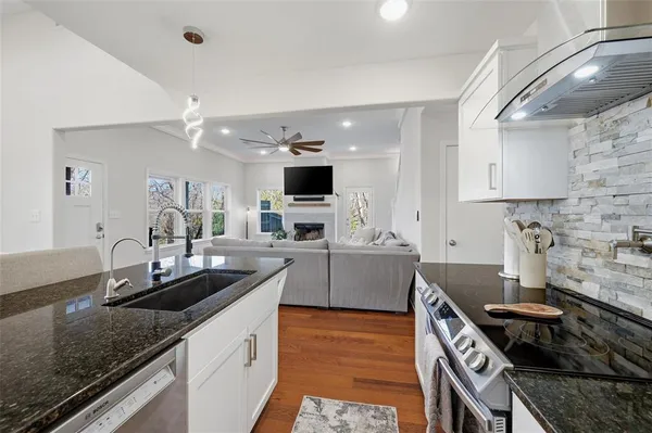 $625,000 | 404 Hacienda, Pottsboro, TX 75076