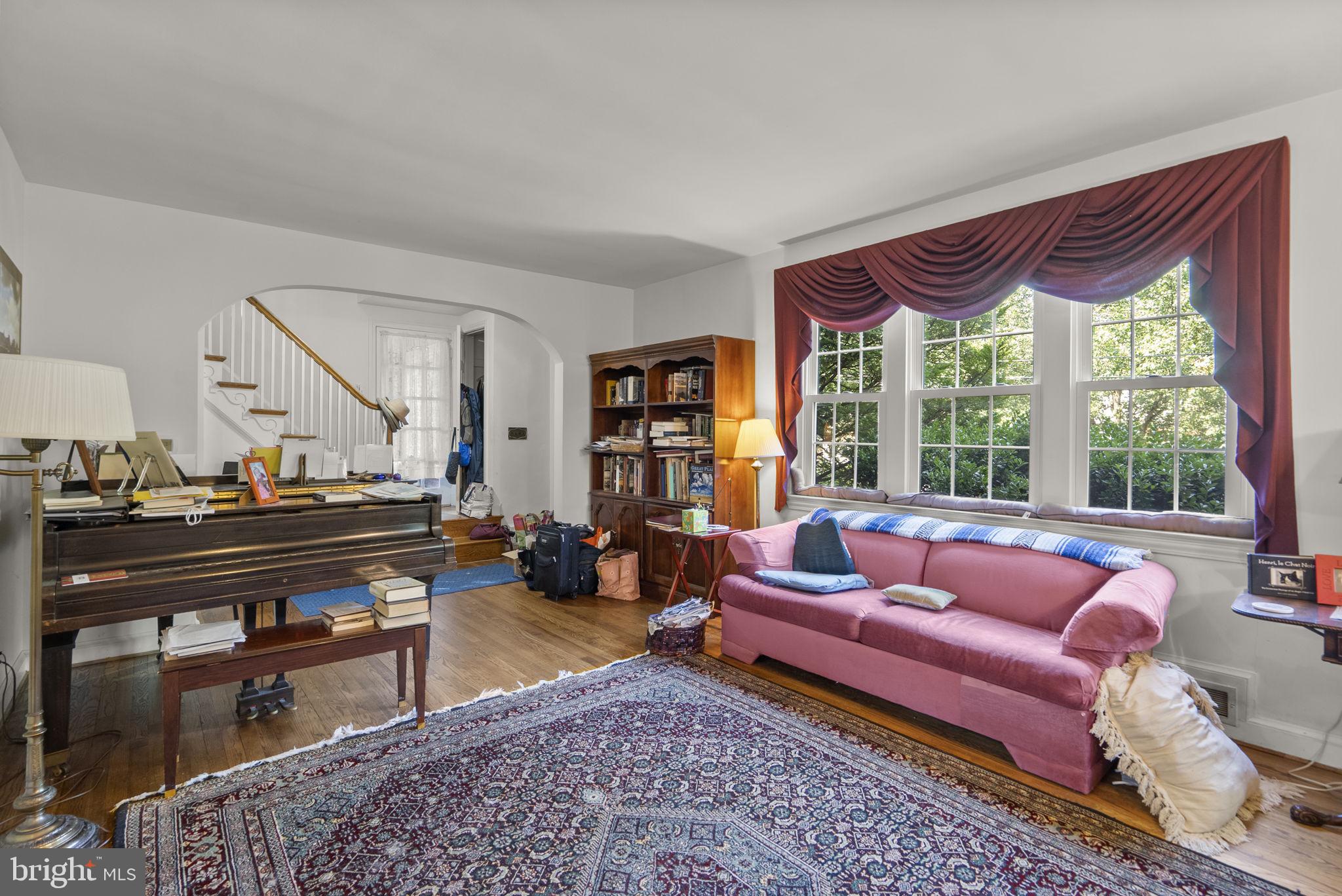 8911 Bradford Road Silver Spring, MD 20901 - Photo 10 of 55