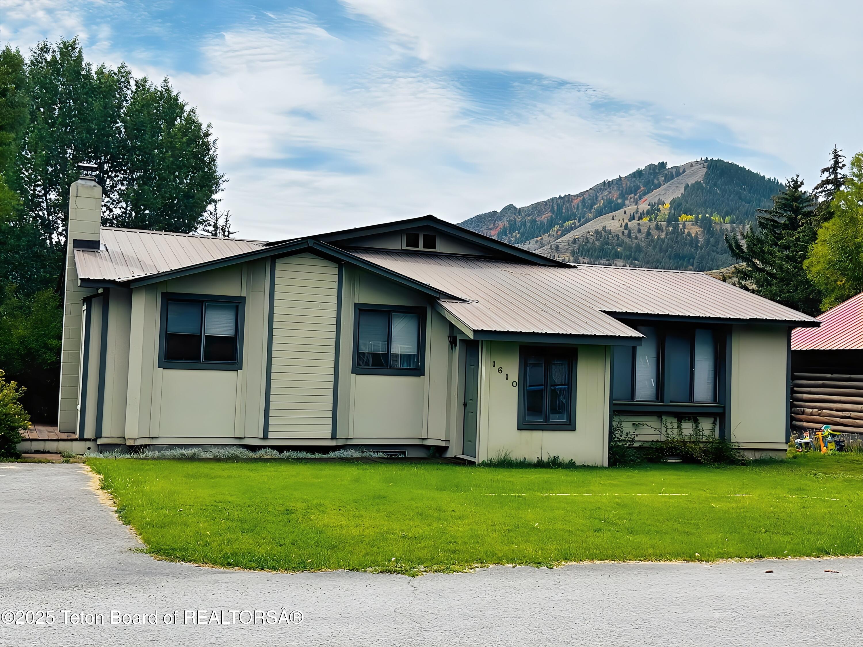 1610 J-W Drive Jackson, WY 83001 - Photo 2 of 42 2025-09-24_08-47-47