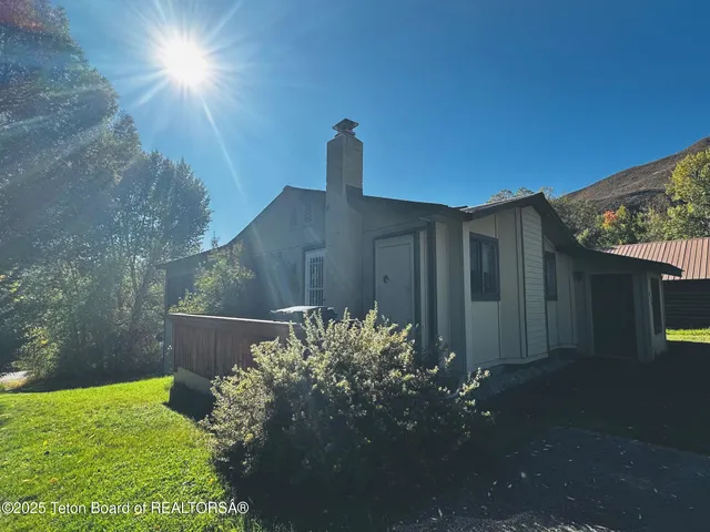 $1,795,000 | 1610 J-W Drive, Jackson, WY 83001